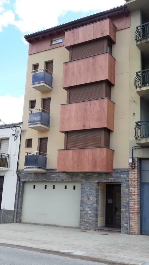 Apartaments Julia La La Pobla de Segur Exterior photo